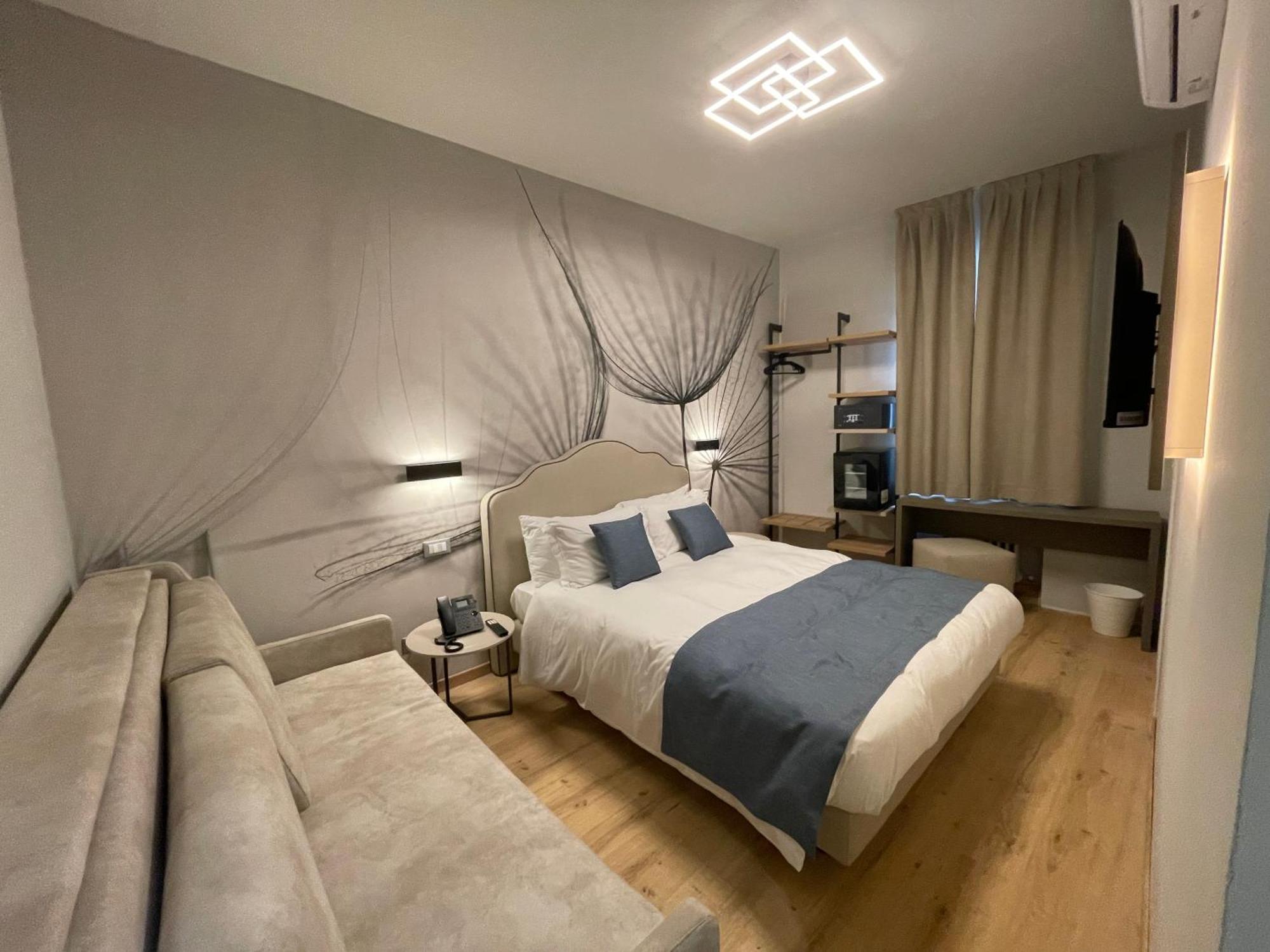 Hotel Central Giacomini ซาโล ภายนอก รูปภาพ