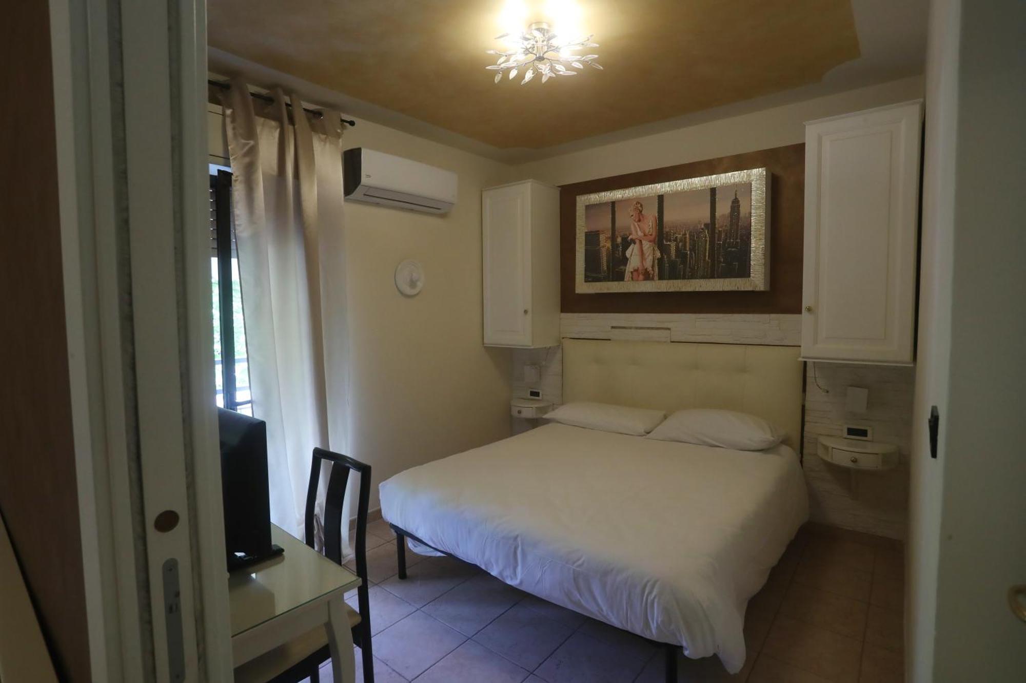 Hotel Central Giacomini ซาโล ภายนอก รูปภาพ