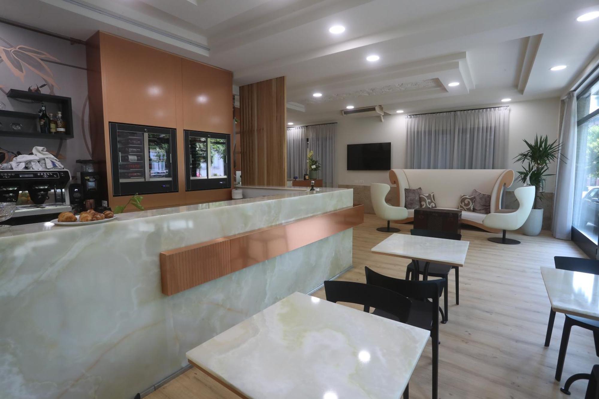 Hotel Central Giacomini ซาโล ภายนอก รูปภาพ