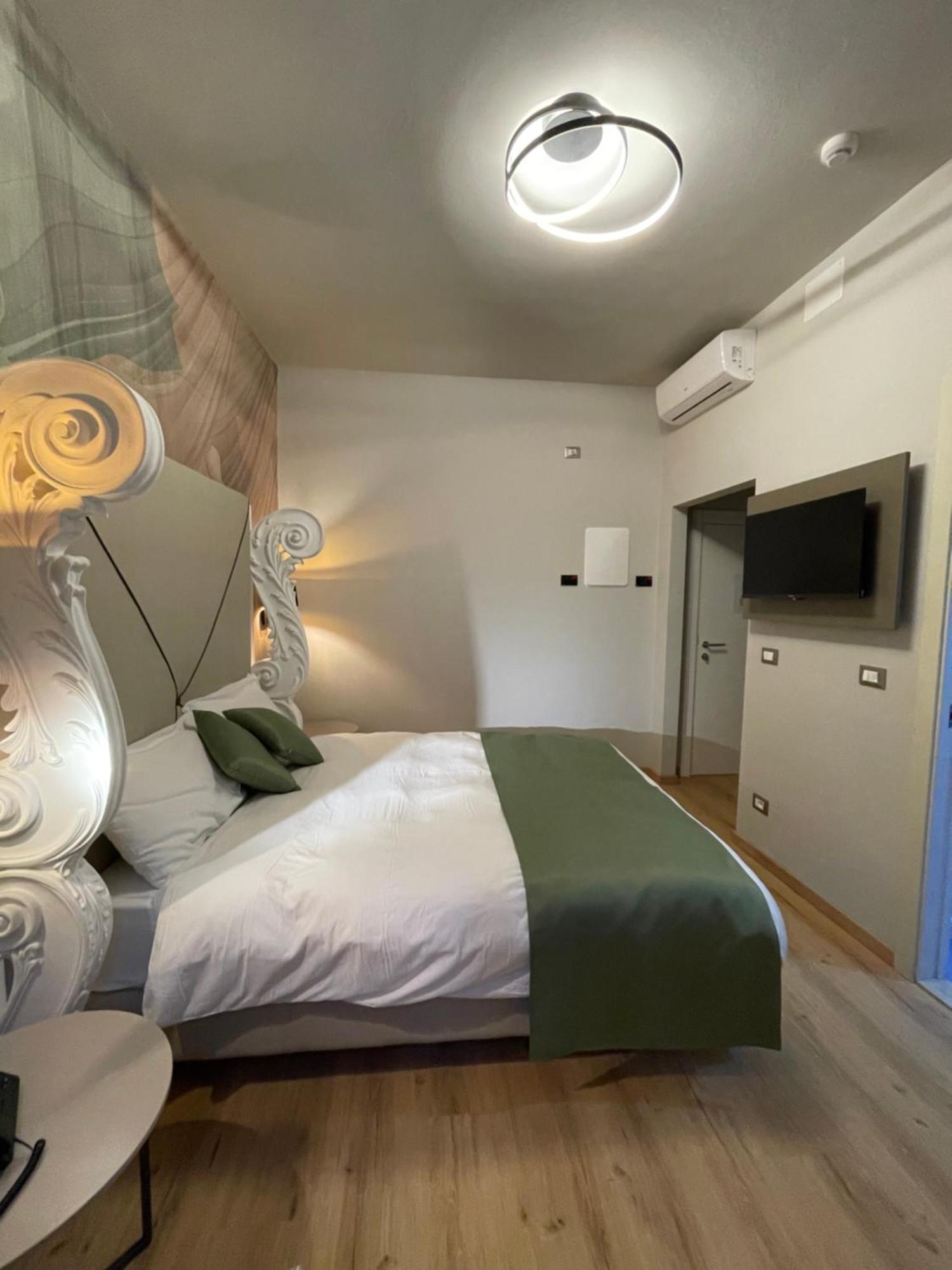 Hotel Central Giacomini ซาโล ภายนอก รูปภาพ